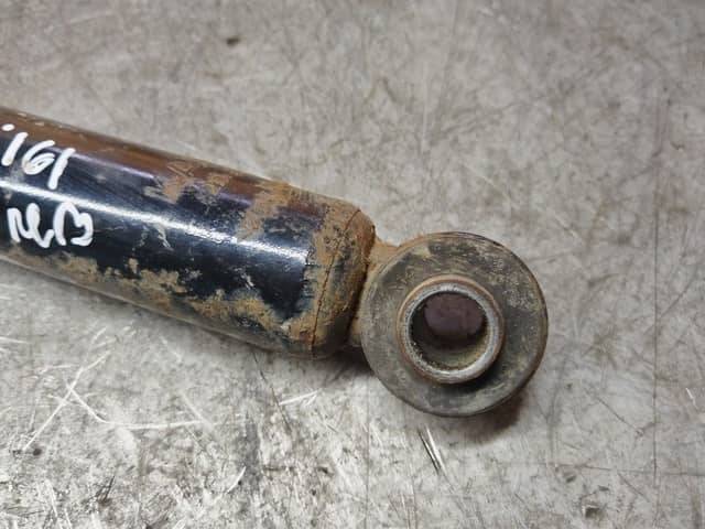 Амортизатор крышки багажника (3-5 двери) QR1OEL Great-Wall Hover купить в магазине запчастей бу