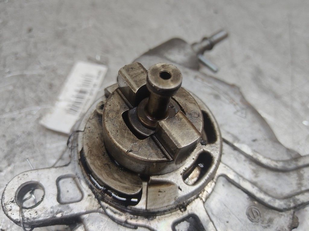 Насос вакуумный 24FIN1 Toyota Corolla Verso - Фото 3