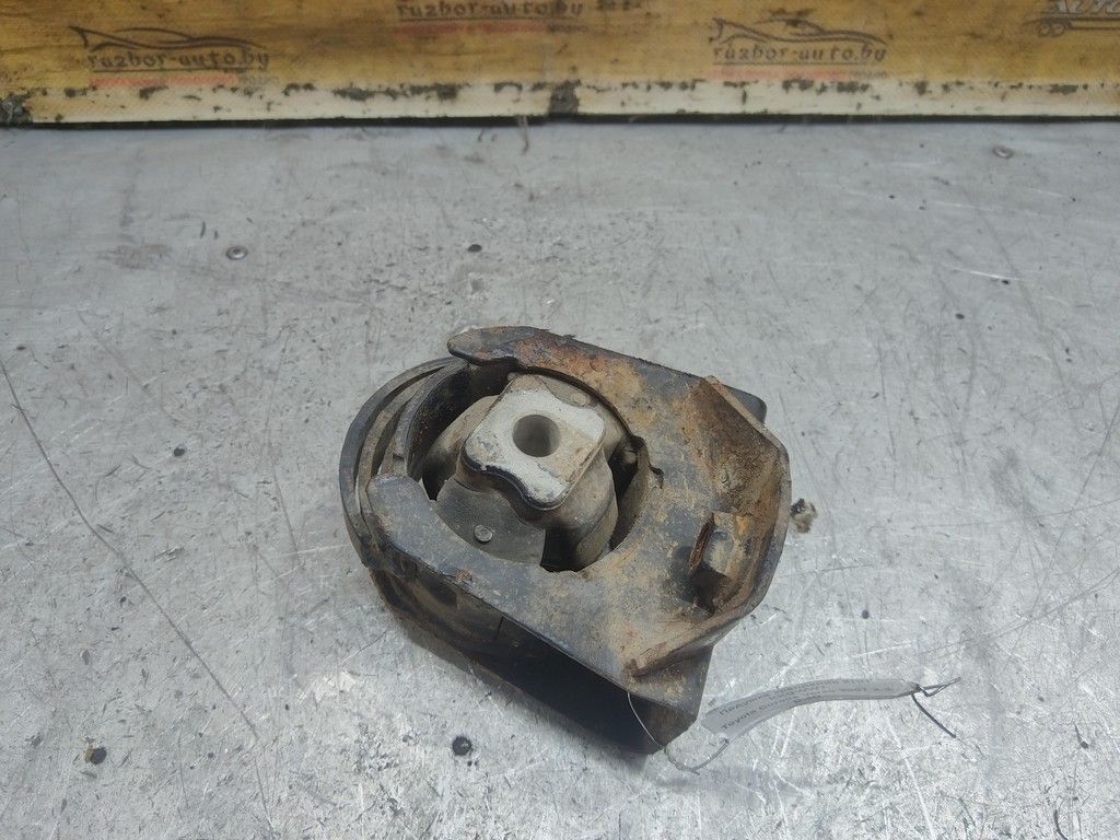 Подушка крепления КПП KKGWW7 Toyota Corolla Verso - Фото 1